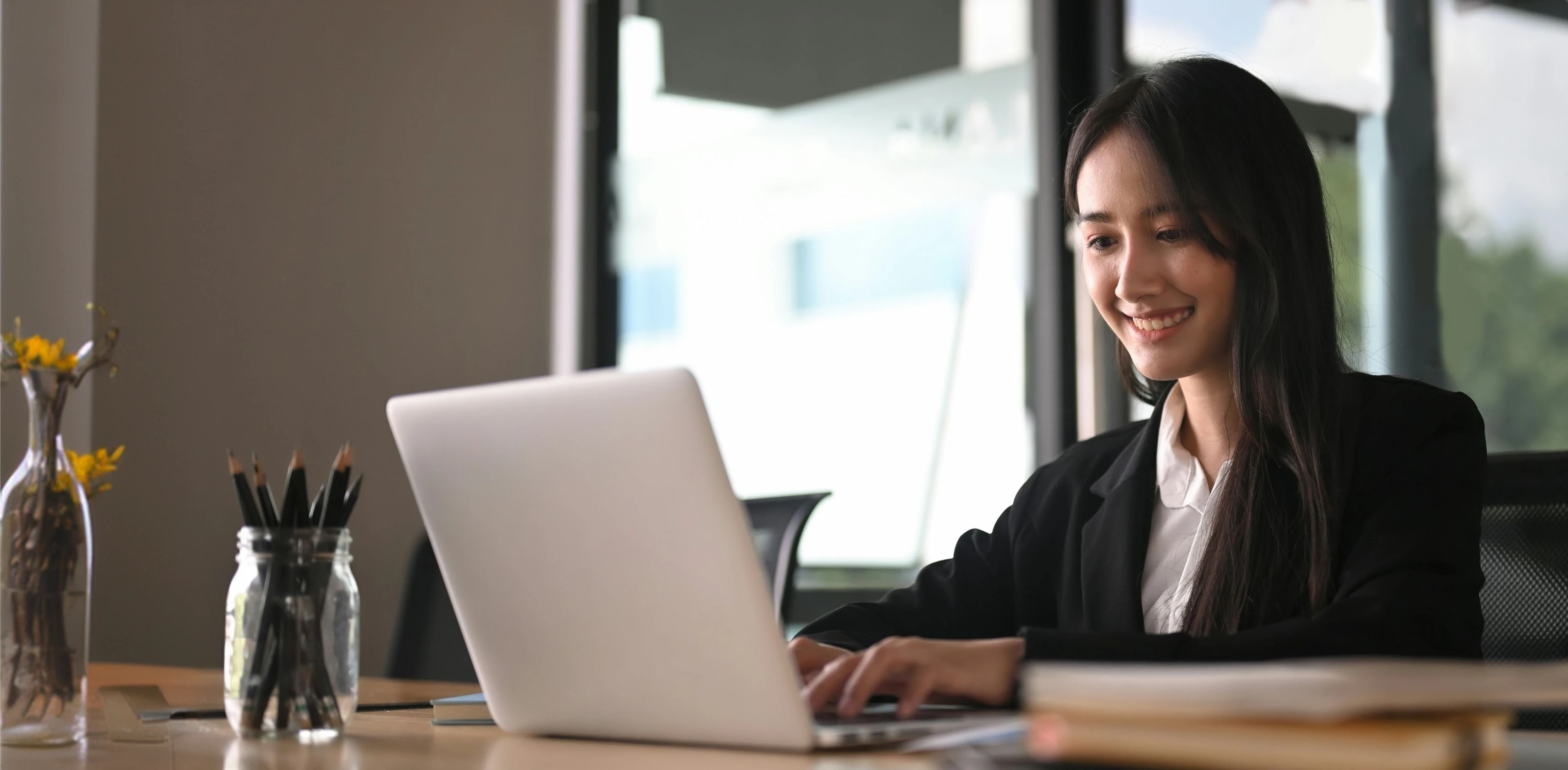 Who We Serve Stock Loans in Hong Kong